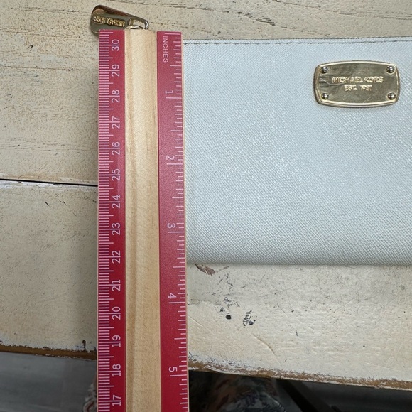 Michael Kors White Saffiano Leather Zip Wallet - Picture 10 of 10